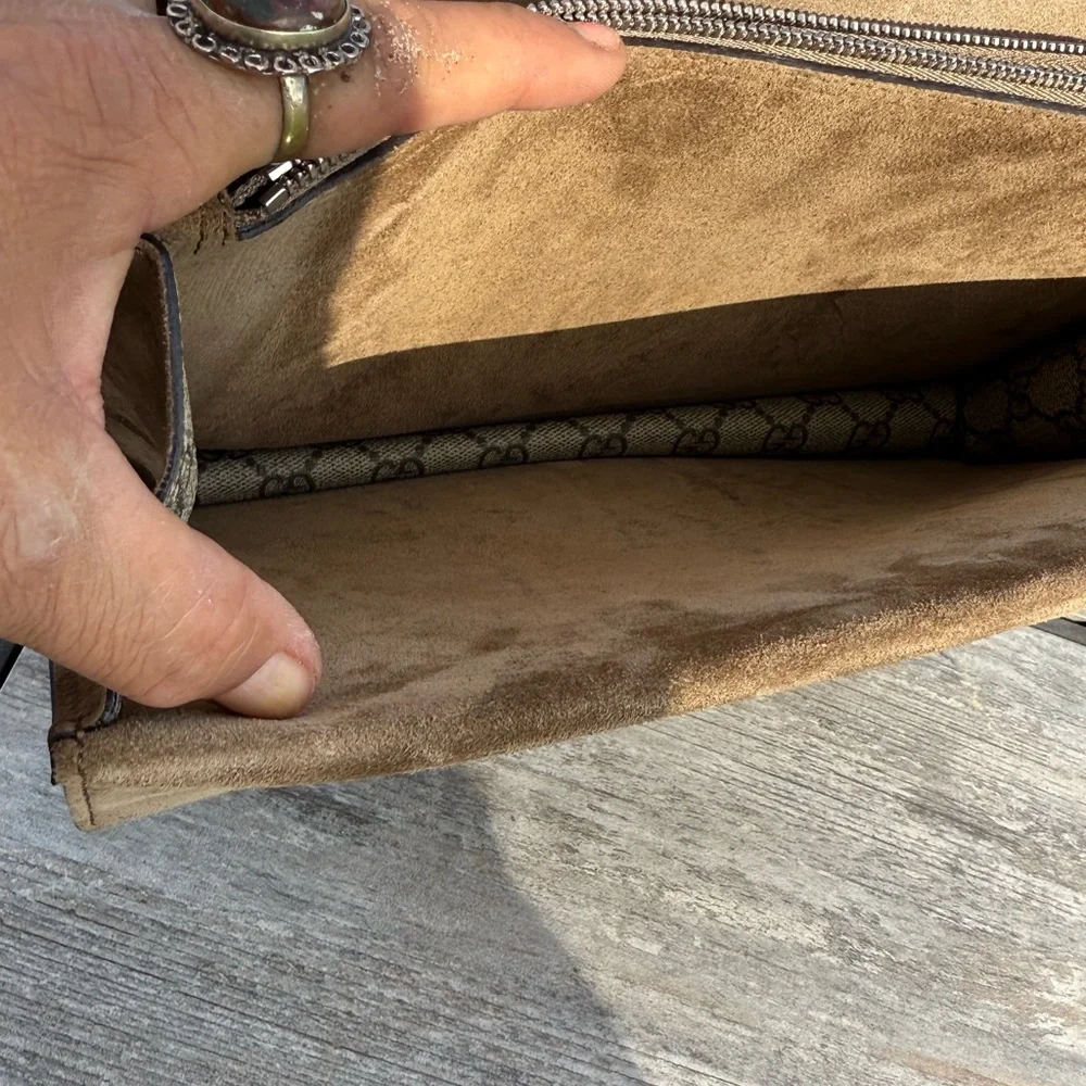 Vintage Gucci Large Beige and Brown Shoulder Bag Pristine Condition - Picture 16 of 17